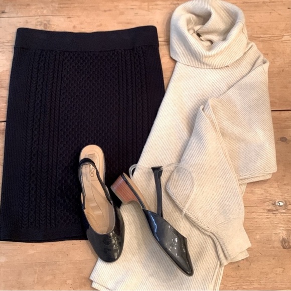 Me Too Gianna Dark Navy Patent Leather block heel Sling Backs - Picture 2 of 7